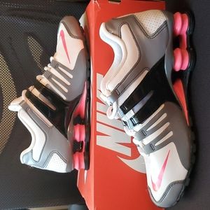 Women's Nike Shox